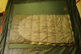 Cамонадувающийся коврик увеличенного размера для семейного туризма Alexika Double Comfort