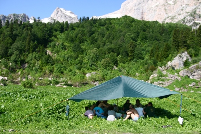 Универсальный тент защищает вас от дождя и солнца. Alexika TARP 4х3,2